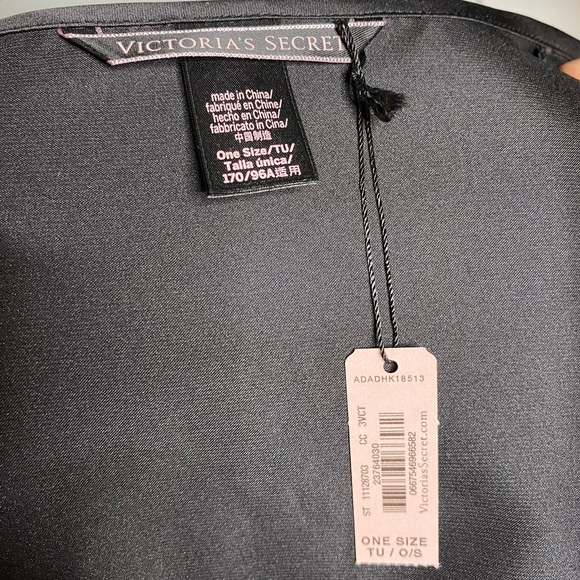 Victoria’s Secret Robe - Picture 5 of 5